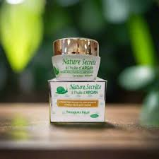 download-4-13.webp NATURE SECRETE DARK SPOT CORRECTOR GLASS 100G